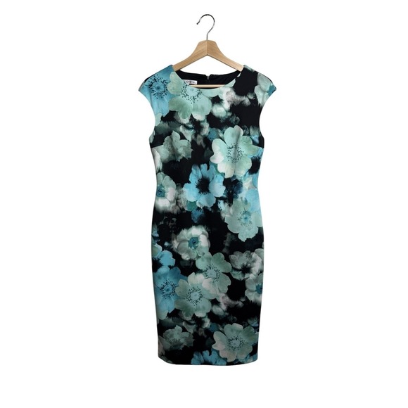 Maggy London Dresses & Skirts - Maggie London Sheath Dress Blue Floral Knee Length Size 6